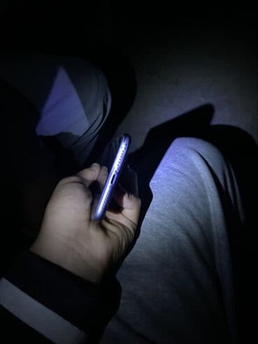 ноутбук blackview acebook 8: IPhone 11, Б/у, Черный — 6