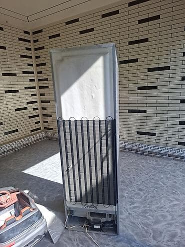 стиральная машинка samsung: Холодильник Indesit, Двухкамерный — 1