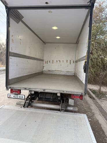 купить грузовой автомобиль с манипулятором бу: Легкий грузовик, Iveco — 7