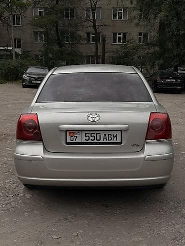 Унаа: Toyota Avensis: 2003 г., 2 л, Кол менен иштөөчү, Бензин, Седан — 2