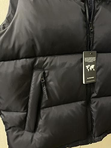 желеты: Новая ‼️ Пуховая жилетка Joma, темно‑синяя/черная. - Спортивный — 3