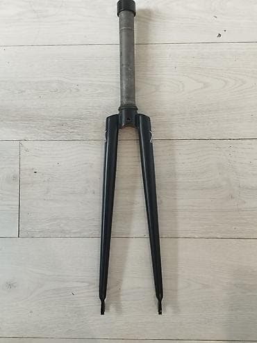 вилка велосипеда: Продаю все что на фото вилка 4130 с кольцом, якорем и топекопом - цена — 3