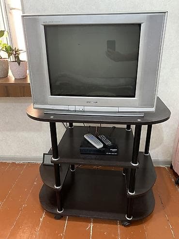 тумбочки прикроватные на колесиках: Тумба и подставка для телевизора, Напольная, ЛДСП, цвет - Коричневый — 1