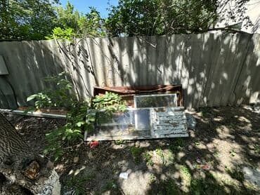 продам решетки на окна б у: Деревянные оконные рамы различных размеров. Могут быть использованы — 3