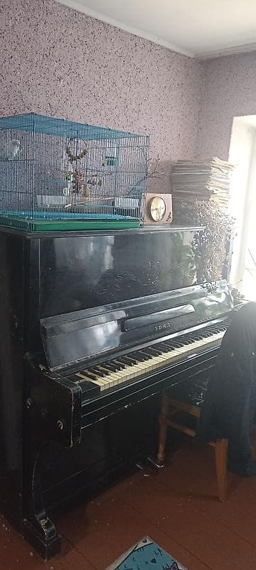 Пианино «Урал» (вертикальное) - Акустическое пианино советского