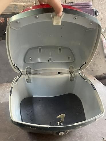 кофры: Мото/скутер кофр (верхний багажник) - Тип: верхний пластиковый кофр — 1