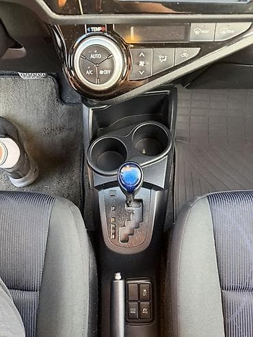 cvt: Toyota Aqua: 2016 г., 1.5 л, Вариатор, Гибрид, Хэтчбэк — 7