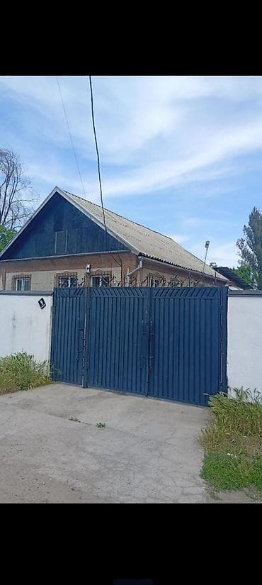 Дома: 57 м², 3 комнаты, Парковка, Забор, огорожен — 1