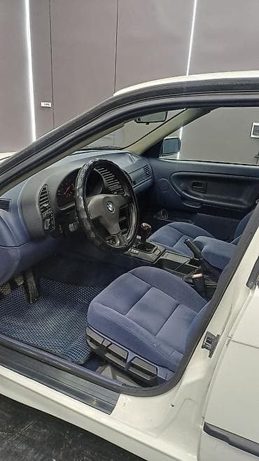 авто краска: BMW 3 series: 1991 г., 1.8 л, Механика, Бензин, Седан — 7