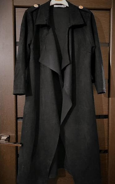 coco chanel: 🎀CHANEL КУРТКА ДЕМИ РАЗМЕР- XL - 700 СОМ. 🎀ПЛАЩ- S,M -700 СОМ 🎀КОФТА — 6