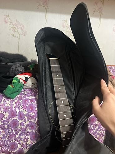 скрипка детская: Акустическая гитара с чехлом. - Корпус дредноут с глянцевой отделкой — 2