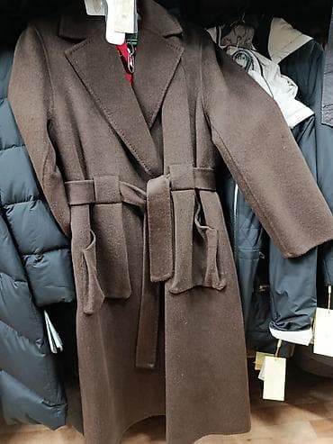 classic: Женское пальто классического кроя - Длина миди/макси - Двубортная — 7