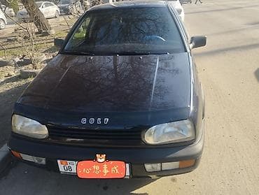 Volkswagen Golf: 1997 г., 1.6 л, Механика, Бензин, Хэтчбэк