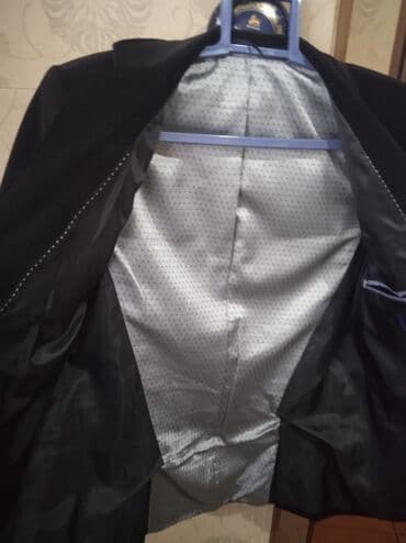 винтажные одежды: Продаю пиджак. На подростка. Фирменный. Обращаться по. тел — 2