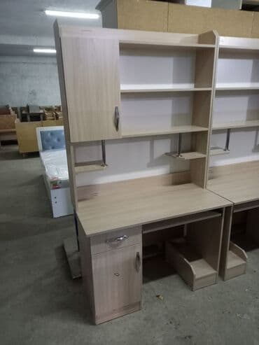 письменные столы цена: Компьютерный стол, Новый, С полками — 1