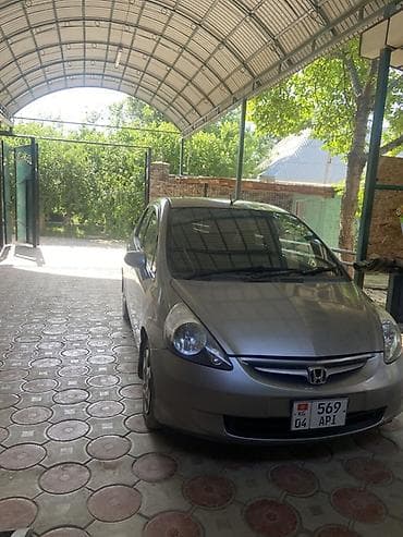 малометражки авто: Honda Fit: 2002 г., 1.3 л, Вариатор, Бензин, Хэтчбэк — 3