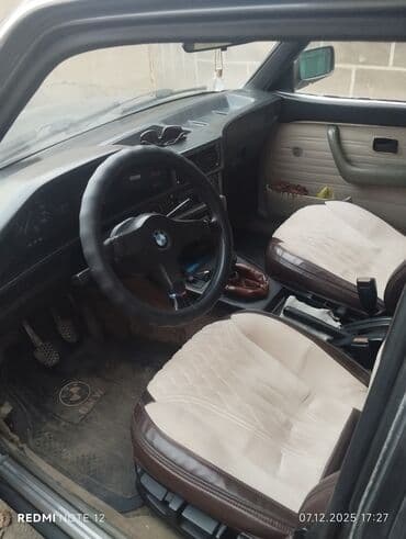 BMW: BMW : 1985 г., Механика, Седан — 2