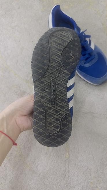 36: Кроссовки Adidas Originals (мужские) - Модель с тремя белыми — 2