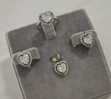 эксклюзивные свадебные пригласительные: Серебряный комплект 925 пробы Размеры имеются Цена 3500сом Есть — 3