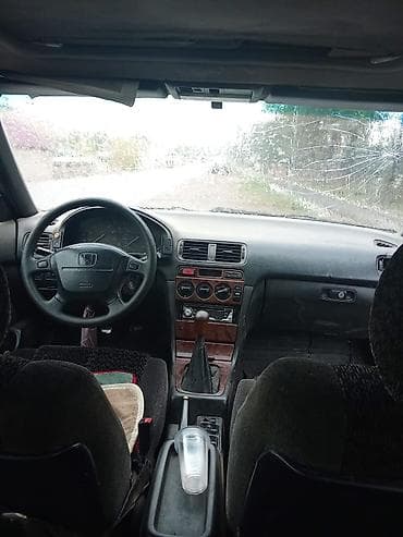 авто в аварийном состоянии: Honda Accord: 1997 г., 1.8 л, Механика, Бензин, Седан — 3