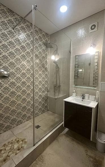 предлогайте варианты: 3 комнаты, 110 м², Элитка, 3 этаж — 9
