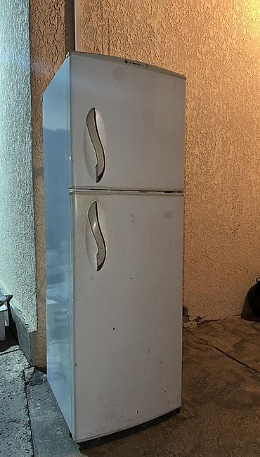 Холодильник LG, Б/у, Двухкамерный, 57 * 155 * 57 — 1
