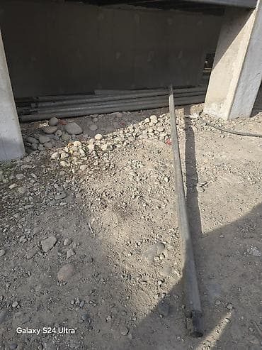 метал: Металлические трубы от тента прицепа, есть около 30ти штук, б/у — 2