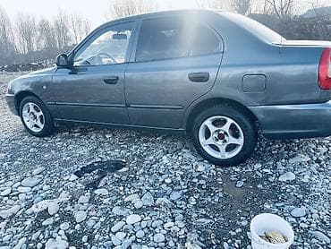 бензин сатам: Hyundai Accent: 2003 г., Механика, Бензин, Седан — 5
