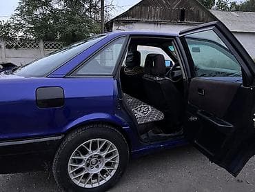Транспорт: Audi 80: 1990 г., 2 л, Механика, Бензин, Седан — 6