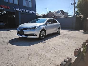 byd e2 2023: Toyota Corolla: 2019 г., 1.8 л, Вариатор, Бензин, Седан — 4