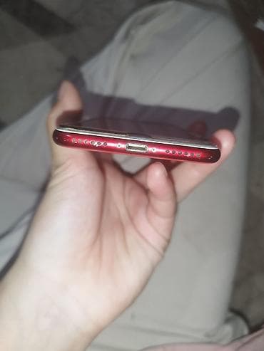 redmi a2: IPhone 7, Красный — 4