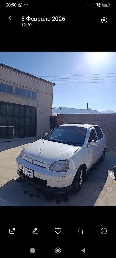 Honda Logo: 2001 г., 1.3 л, Автомат, Бензин, Хэтчбэк