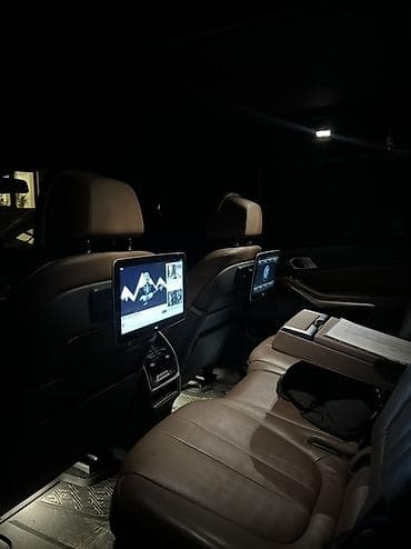 Задний мультимедийный комплекс для автомобиля BMW x7 g07 - Два