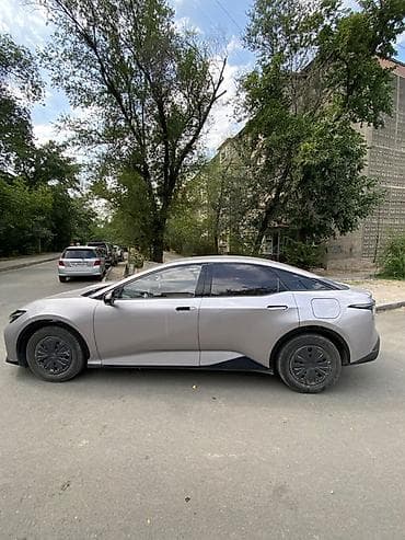 baic ec3: Toyota bZ3: 2023 г., Робот, Электромобиль, Седан — 2