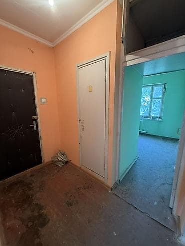 беловодскии: 3 комнаты, 63 м², 105 серия, 5 этаж, Требуется ремонт — 5
