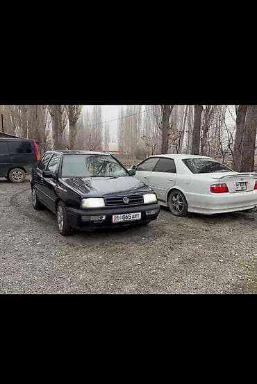 Volkswagen Vento: 1994 г., 1.8 л, Механика, Бензин, Седан