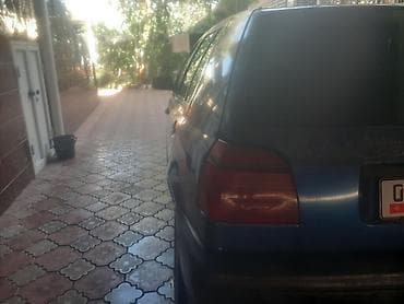 Унаа сатуу: Volkswagen Golf: 1993 г., 1.6 л, Кол менен иштөөчү, Бензин, Хетчбек — 5