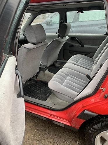 краска на авто: Volkswagen Passat Variant: 1991 г., 2 л, Механика, Бензин, Универсал — 7