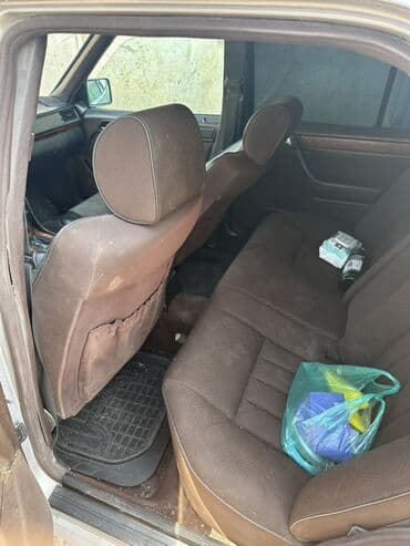 машина ош тико: Mercedes-Benz W124: 1994 г., Седан — 7