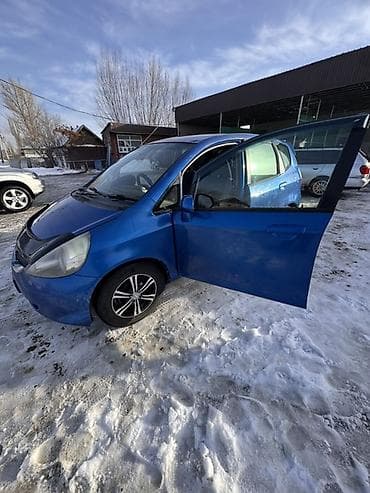 cx 9: 10 регион Компактный городской хэтчбек с просторным салоном и — 4