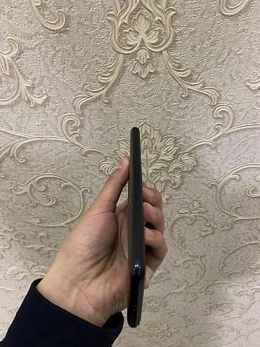 poco f7 ultra: IPhone Air — 7