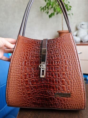 Бижутерия: Продам сумки. Коричневая новая. Остальные б/у в отличном состоянии — 1