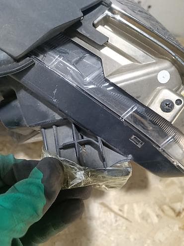 Сальники: Передняя левая фара Hyundai 2019 г., Б/у, Оригинал — 2