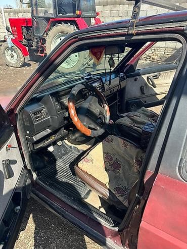 Volkswagen: Volkswagen Jetta: 1990 г., Механика, Седан — 6