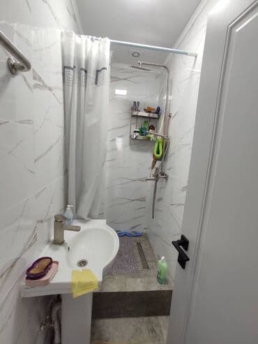 продаю 2х команатную квартиру в 7 мкр: 2 комнаты, 78 м², Индивидуалка, 7 этаж — 7