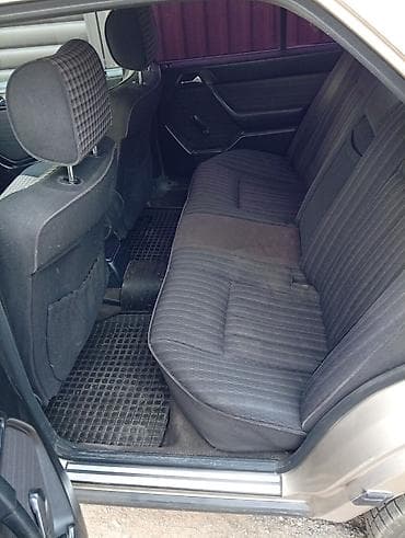mazda 626 кронос: Mercedes-Benz E-Class: 1988 г., 3 л, Автомат, Дизель, Седан — 5