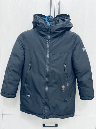 детское зимнее пальто: Куртка зимняя
В отличном состоянии 
Очень теплая
Размер 140(на 8-9лет) — 1