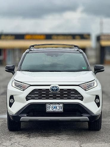 Toyota RAV4: 2019 г., 2.5 л, Типтроник, Гибрид, Кроссовер