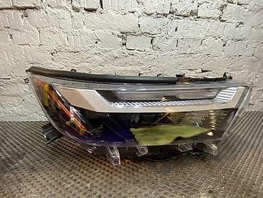 фара рав 4: Передняя правая фара Toyota 2020 г., Новый, Аналог — 1