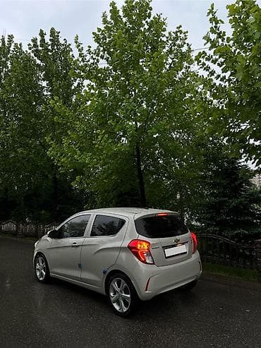 corolla 2016: Chevrolet Spark: 2016 г., 1 л, Вариатор, Бензин, Хэтчбэк — 4